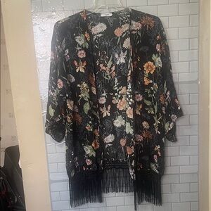 Women Long-sleeve floral sheer open front in a size XL